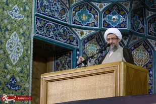 مردم با همه سختی ها همچنان پای کار ایستاده اند