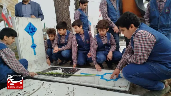  گلباران مزارشهدا در تالش