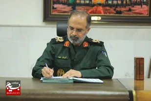 فرمانده سپاه استان قم به مناسبت روز معلم پیامی صادر کرد
