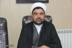 رمز پیروزی انقلاب اسلامی حضور متعهدانه مردم در صحنه بود