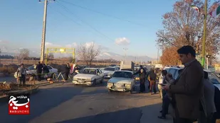 برپایی ایستگاه انقلاب به مناسبت آغاز دهه مبارک فجر در شهرکرد+عکس