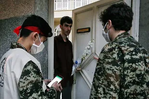 آغاز غربالگری شهروندان در قرارگاه های حافظان سلامت محله شهرستان برخوار