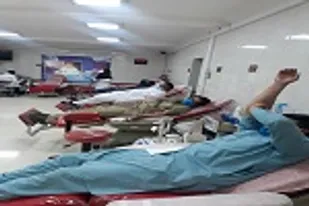 اهداءخون توسط معتمدین، ریش سفیدان و سران طوایف زاهدان