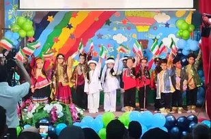 مراسم جشن دهه کرامت و اختتامیه مهدهای قرآنی پایگاه های بسیج خواهران حوزه۴ ریحانه النبی ناحیه مقداد