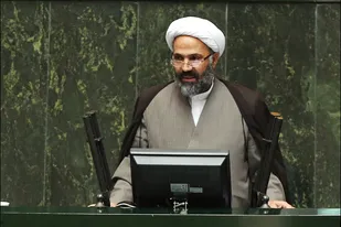 علی رغم پنهان کاری دولت، چالش رشد علمی داریم