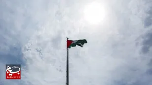 اهتزاز پرچم فلسطین در سفارت آمریکا+فیلم