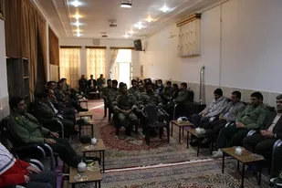 دیدار جمعی از بسیجیان و فرماندهان ناحیه مقاومت بسیج شهرستان با امام جمعه مهریز