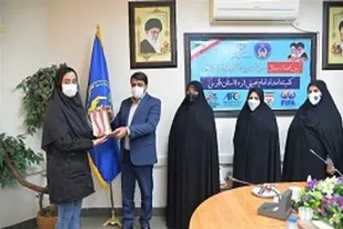 بازیکن تیم ملی فوتسال بانوان مدالش را به کمیته امداد اهدا کرد