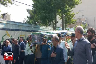 مراسم تشییع پیکر مطهر شهید محمد بایر در نهاوند برگزار شد+تصاویر