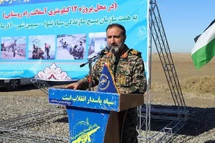 جبهه مقاومت با تفکر بسیجی جنگ سنگ را به جنگ موشک بدل کرده است / ۳۱۸ پروژه عمرانی از ابتدای سال توسط بسیج سازندگی اجرا شده