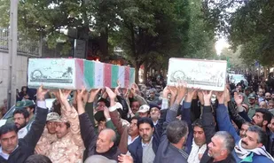 تشییع پیکر دو شهید گمنام دوران دفاع مقدس در نهاوند