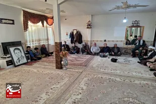 برگزاری یادواره خانگی شهدای فیض&zwnj;آباد در منزل شهید &laquo;مولوی&raquo;