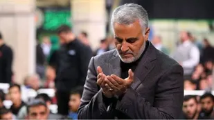 نماز؛ حلقه وصل نسل جدید به مکتب شهید سلیمانی