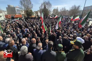 حضور حماسی اقشار مختلف مردم رزن در راهپیمایی محکومیت جنایات آمریکا و اسرائیل