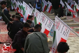 بازدید دانش آموزان آبیکی از یادمان شهدای هویزه