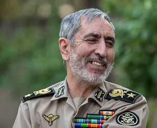 رفتار متواضعانه امیر ارتش/ من احمد بسیجی ام