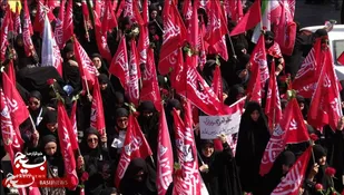 نوغان دوباره به پا خاست؛ رستاخیز زنان مشهد با پرچم&zwnj;های سرخ در حرم رضوی
