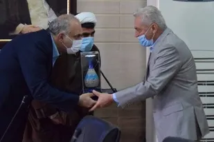 اعطای نشان خدمت به مراکز درمانی و پزشکان شاخص شهرری
