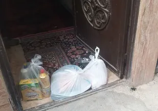توزیع ۲۰۰ بسته ارزاق به خانواده های کم برخوردار در محله وجه آباد