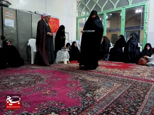 تجلیل امام&zwnj;جمعه شهرستان جعفرآباد از مربیان حلقه&zwnj;های قرآنی پایگاه حضرت زهرا(س)