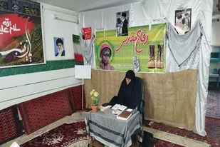 پایگاه حضرت زینب (س) در حال&zwnj;وهوای دفاع مقدس در سرخه
