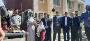 همراهی با یادگاران شهدا ادای دین به ایثارگران است/ مشایعت فرزند شهید تا مدرسه در آغاز سال تحصیلی در زنجان