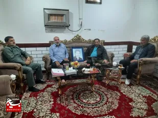 عزت و آبروی نظام مقدس جمهوری اسلامی مرهون خون شهدا و جان&zwnj;فشانی ایثارگران است