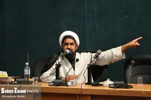 دشمن خیمه ولایت را هدف قرارداده است