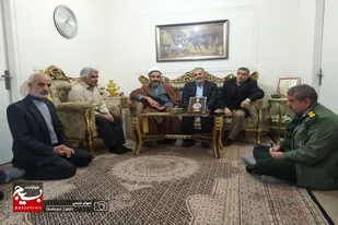 دیدار بسیجیان پیشکسوت ملایر با خانواده شهدا
