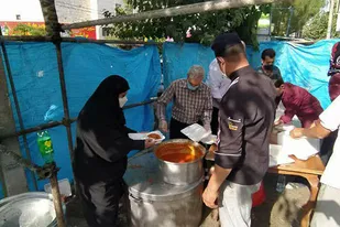 بیش از دو هزار پرس غذای گرم میان نیازمندان توزیع شد