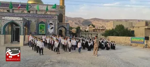 اجرای سرود گروهی امام رضا خیلی دوستت دارم در پارک&zwnj;های شهر جم