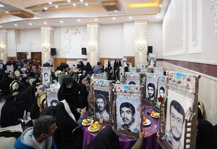 تجلیل از ۴۰۰ مادر شهید دارالمومنین تهران
