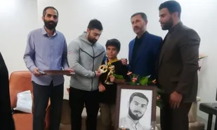 اهدای مدال جهانی پرورش&zwnj;اندام به خانواده شهید &laquo;علی&zwnj;وردی&raquo;