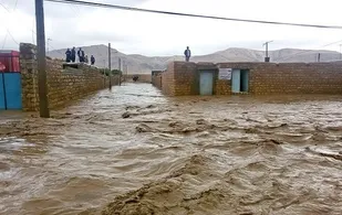 کارکنان برق همدان یک روز حقوق خود را به سیل&zwnj;زدگان اهدا کردند