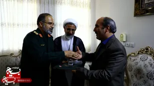 تجلیل فرمانده سپاه استان قم از سه بسیجی قمی