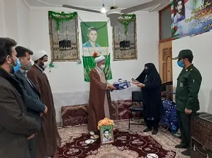دیدار با خانواده شهید دانش آموز محمدرضا داوری