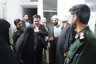 دیدار جمعی از مسئولین شهرستان با خانواده های معظم شهدا