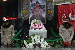 عطر شهید و شهادت در فراهان پیچیده شد/برگزاری شبی با شهدا با حضور پیکر شهید پاسدار&laquo; ابراهیم تبرته فراهانی&raquo; در فراهان