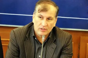 جايگزيني کشت گياهان دارويي بجاي محصولات پرآب بر پياز و گوجه فرنگي