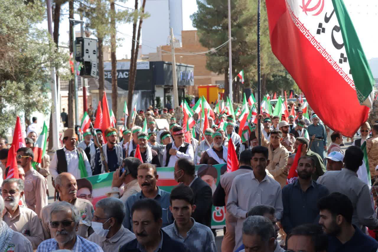 کرمان به رنگ اقتدار؛ شکوه رزمایش ۹۰ هزار نفری «جانفدای ایران»