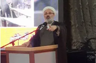 عاشورا تا زمانی که نماد ایستادگی است در برابر دشمن سر خم نمی کنیم