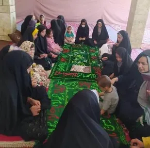 برگزاری سفره صلوات در روستای مسن