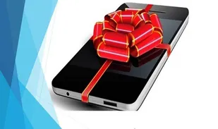 اهدای تبلت به خواهر و برادر دانش&zwnj;آموز توسط فرمانده انتظامی اسدآباد