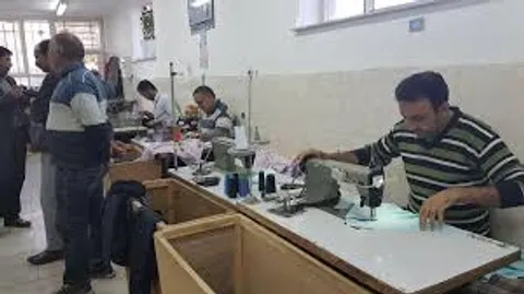 محمدآبادی ها نمایشگاه عرضه مستقیم پیراهن به زائران رضوی برپا کنند
