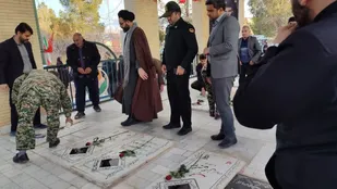غبـار روبی گلزار شهـدای گمنـام روستا&zwnj;های کریم آباد، بهادران و گردکوه برگزار شد