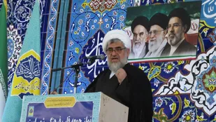 امام حسین(ع) دانشگاه &laquo;بصیرت&zwnj;افزایی&raquo; است/ مذاکره با آمریکا خسارت محض است