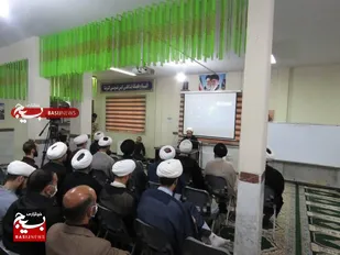 باید برای افزایش نفوذ امر به معروف و نهی از منکر، به امری که می کنیم عامل باشیم