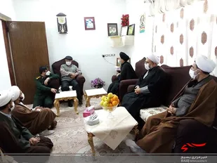 دیدار مسئول نمایندگی ولی فقیه سپاه کربلا با خانواده شهدای طلبه