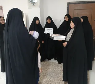 الگوی خانواده موفق؛ تجلیل حوزه شهید باقری از بانوی بسیجی فعال در فرزندآوری