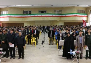 بازدید دانش آموزان نخبه استان کرمان از کارخانه لاستیک بارز